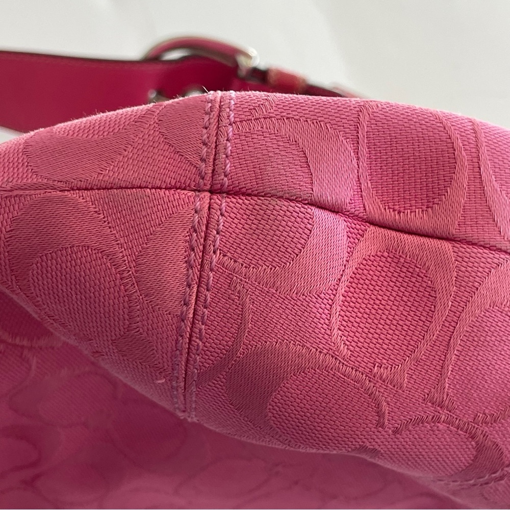 RARE | Coach Soho Signature C Large Hobo Shoulder Bag | Peony Pink - Picture 13 of 16